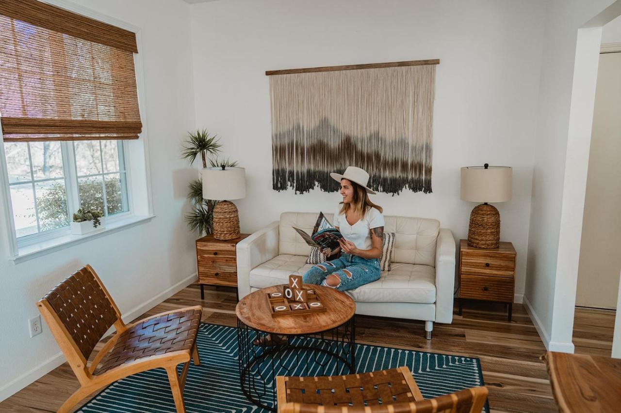 Glamour Mountain Getaway By Casa Oso With Views And Spa Oakhurst Zewnętrze zdjęcie
